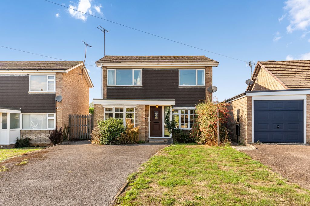 Cherrys Close Bloxham